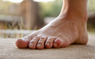 pied-humain-deuxieme-orteil-nature