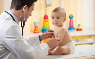 pediatre-bebe-table-jouets-cabinet