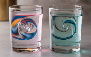 verres-transparents-liquides-tourbillon